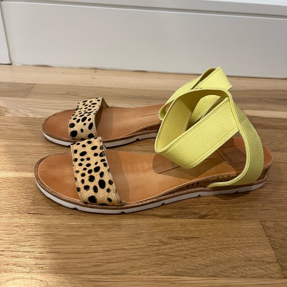 Dolce Vita Vivian size 7 banded Yellow and leopard Tan Sandals - Picture 4 of 6